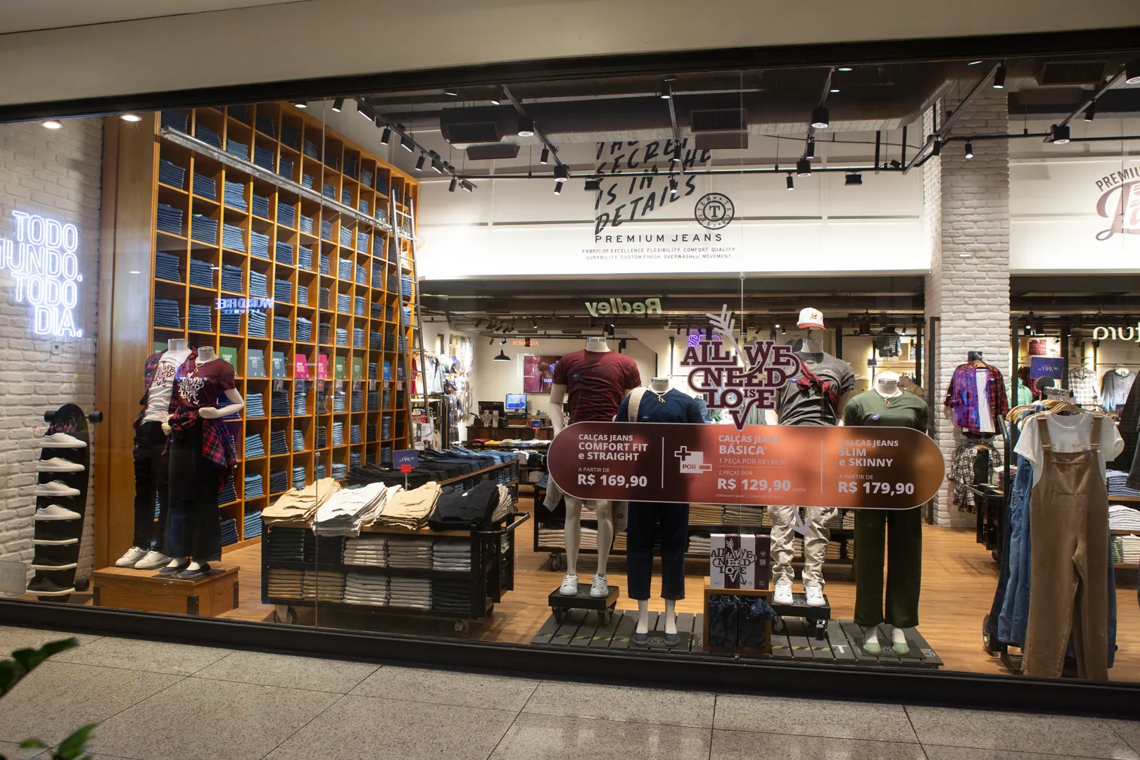 Modelo MEGA STORE